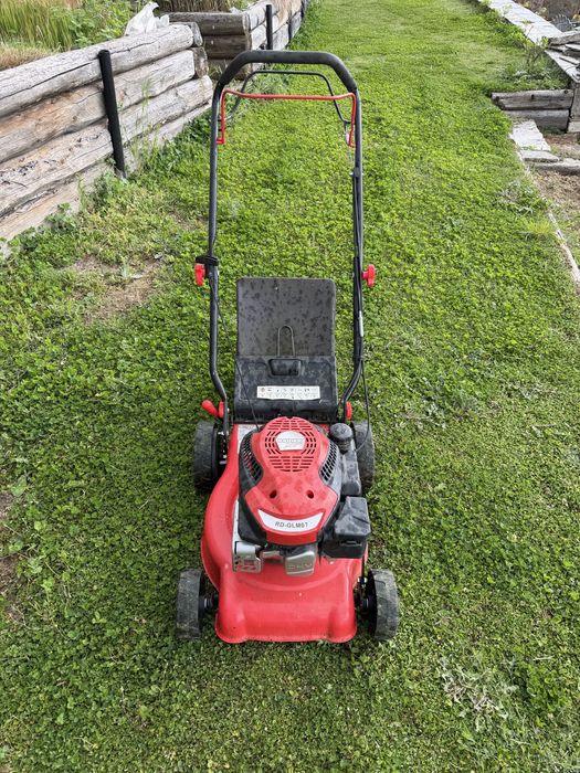 Бензинова косачка