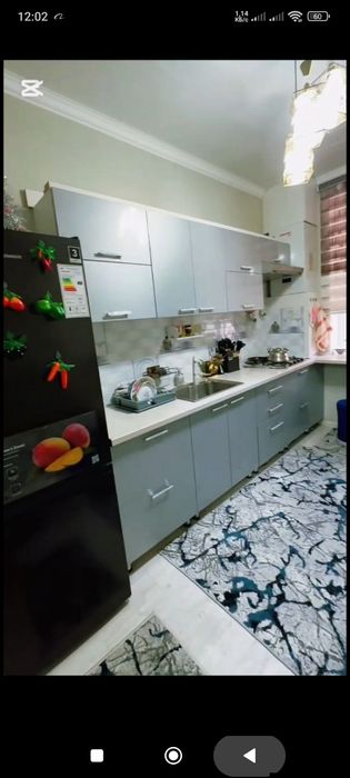 Продается квартира 2 комнатная в 6 том микраене.100 КВ метр