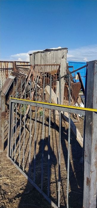 Ворота б.у в хорошем состоянии