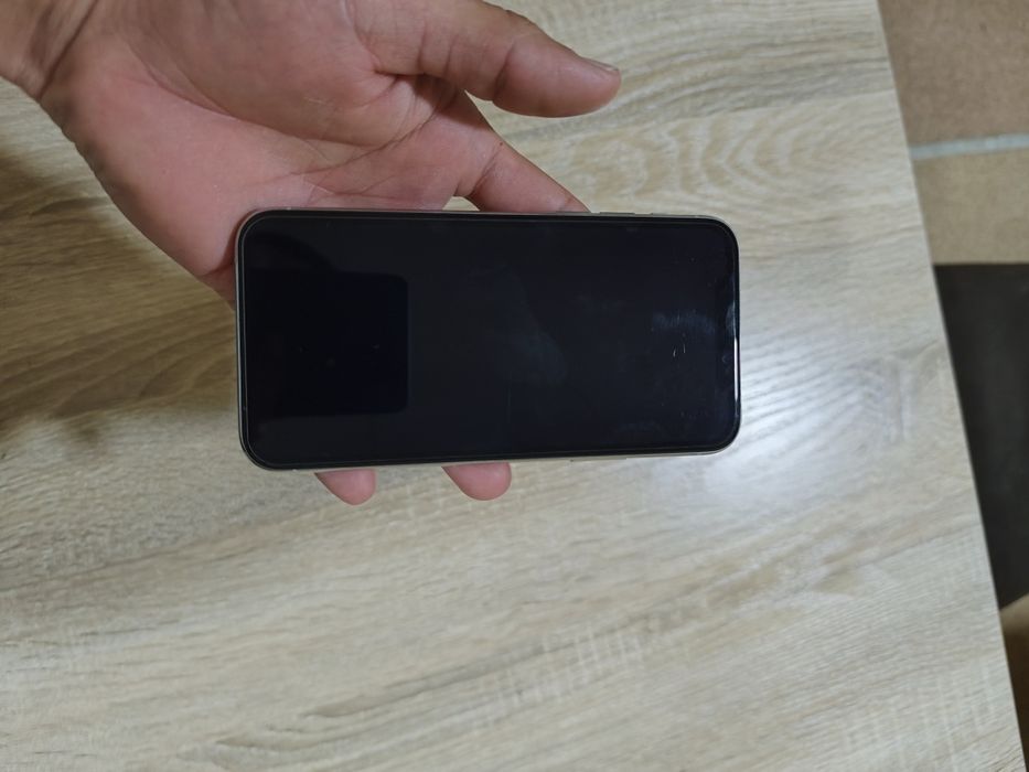 iPhone 11 pro sotiladi