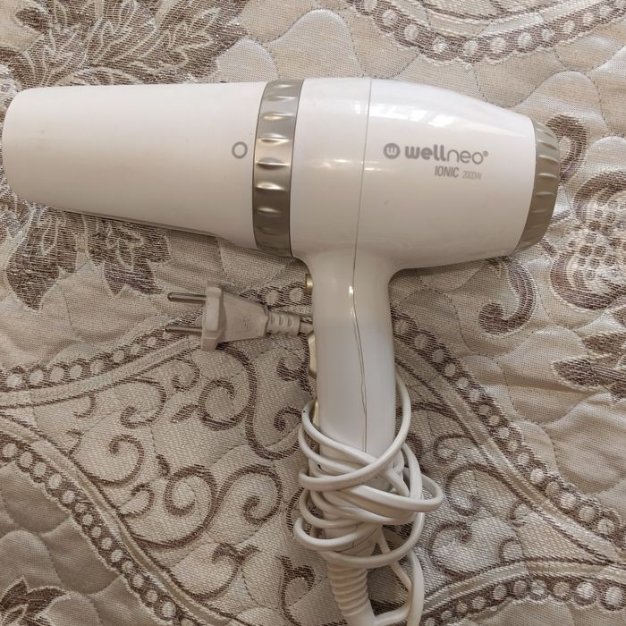 Продам профессиональный фен, выпрямитель