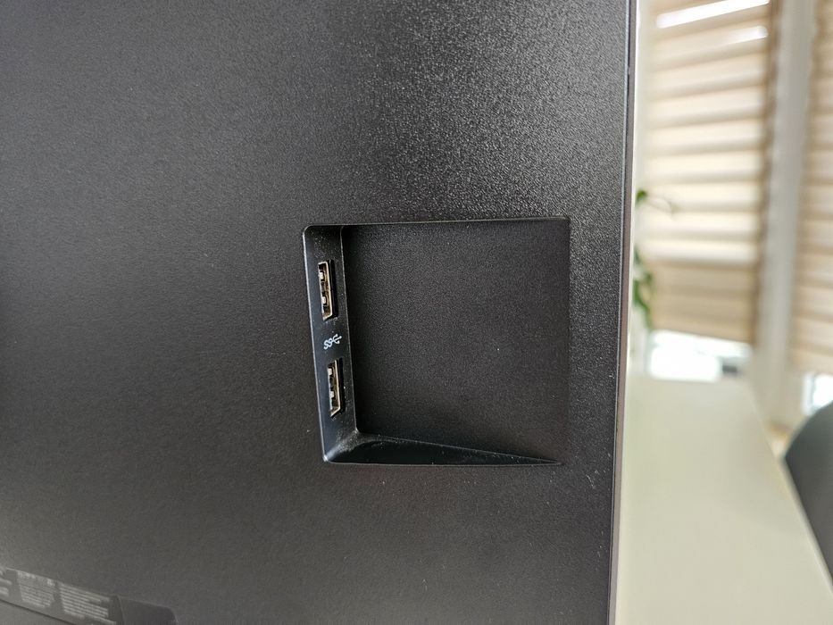 Monitor Led HP EliteDisplay 23" IPS, Full HD, Display Port, Hdmi, Vga