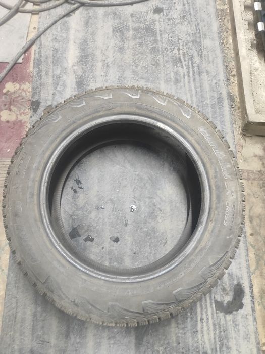 Шини на автомобиль