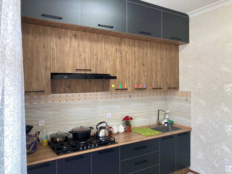 Срочно Продаётся 3- ком квартира в Яшнабатском: ор : Дустлик метро