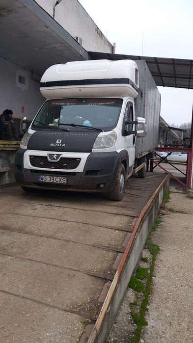 Vand sau schimb Peugeot boxer 3.0 ,10ewp