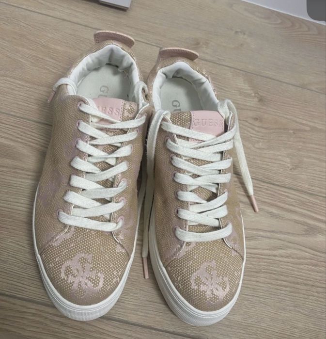 Papuci guess originali
