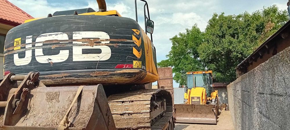 Excavator senile JCB JS130