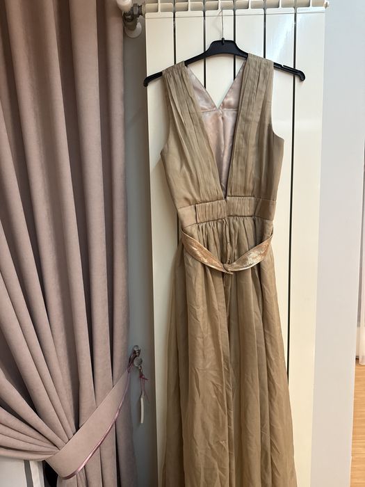 Rochie elegantă lungă bej – Irina Schrotter