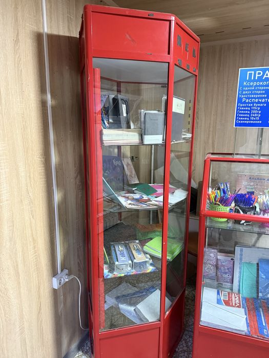 витрина стеклянная