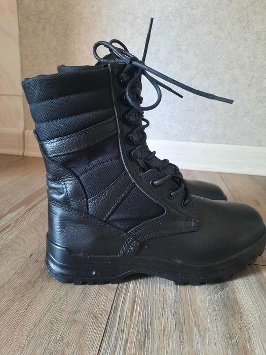 Продам берцы новый