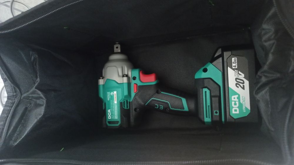 Продам гайковёрт DCA