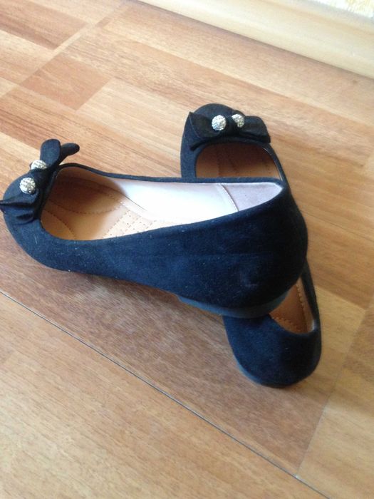 Дамски затворени обувки