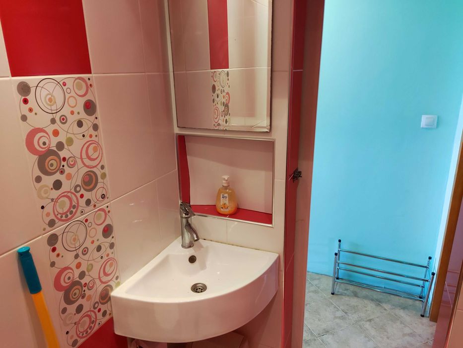 Собственик отдава под наем Двустаен апартамент в кв.Левски 1