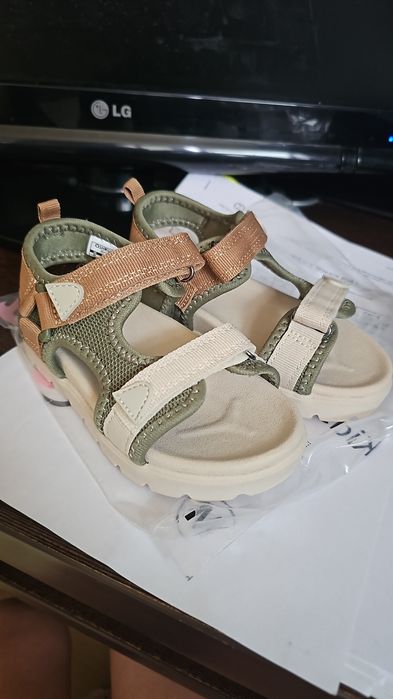 Сандали детские Oshkosh. Новые