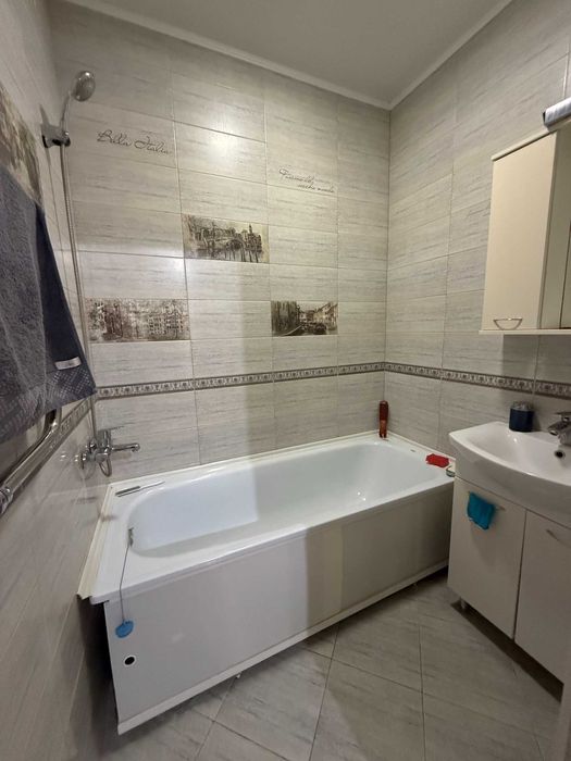 Продам 2х комн кв в самом центре Батыс