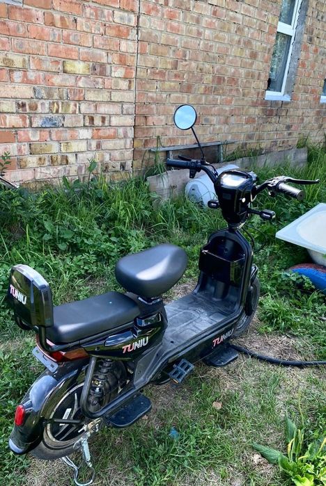 Электро велосипед в комплект зарядка мах скорость 50 км хорошо ездить