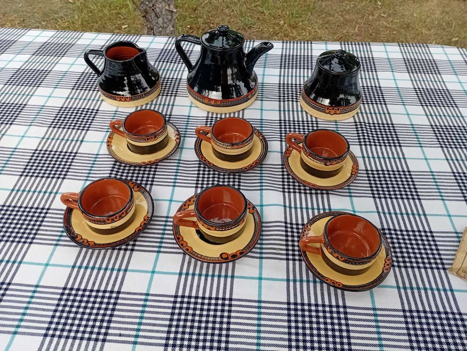Глинен ретро сервиз за кафе от 1972 година