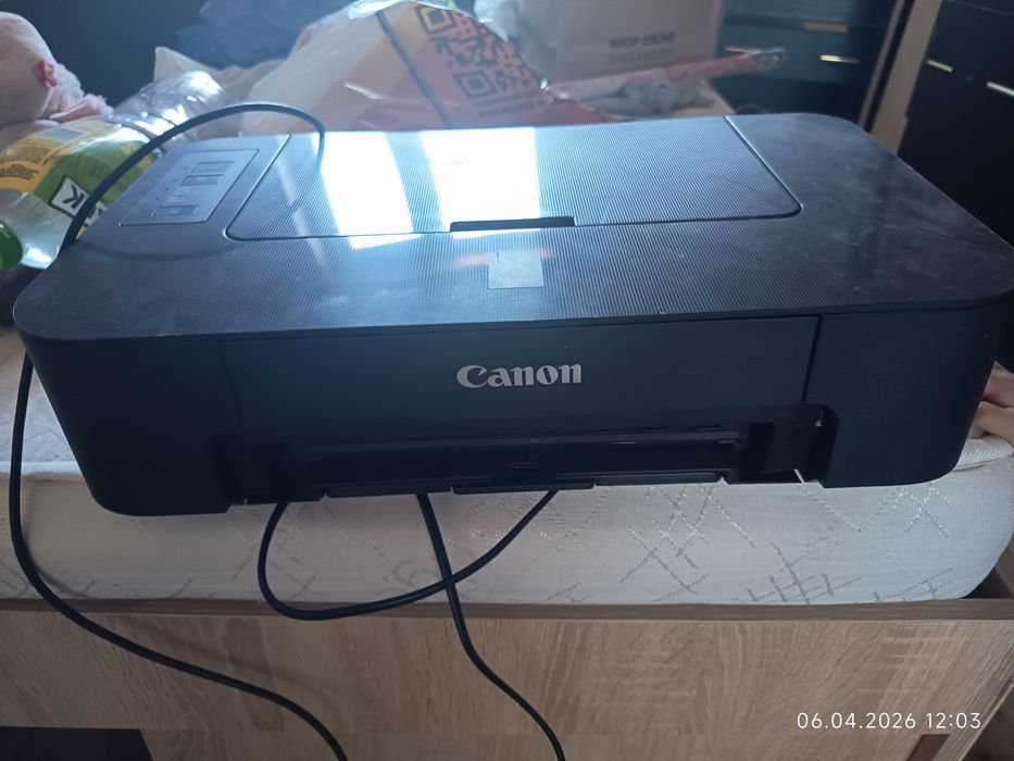Vând imprimantă Canon