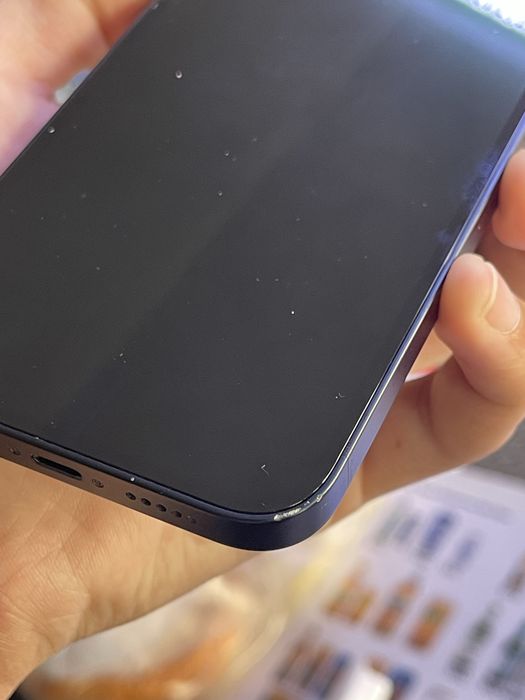 Продам iPhone 13 128GB (тёмно-синий)