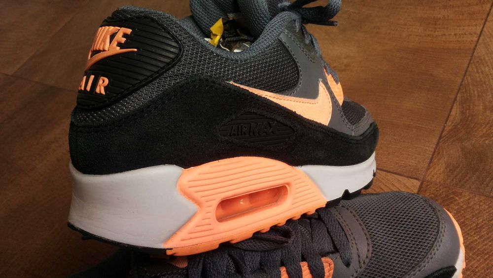 NIKE AIR MAX 90 ESSENTIAL SUNSET GLOW BLACK PLATINUM размер EUR 37,5 / UK 4 маратонки 114-13-S