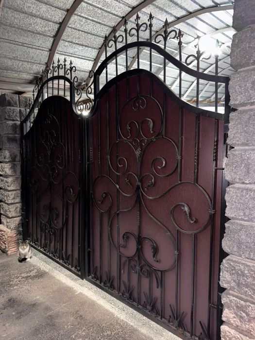 Продам ворота в хорошем состоянии