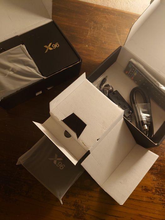 2 Броя Tv smart box X96 Оригинал !!