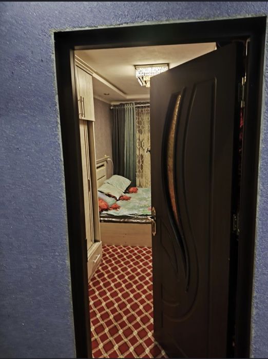 2 xonali kvartira sotiladi