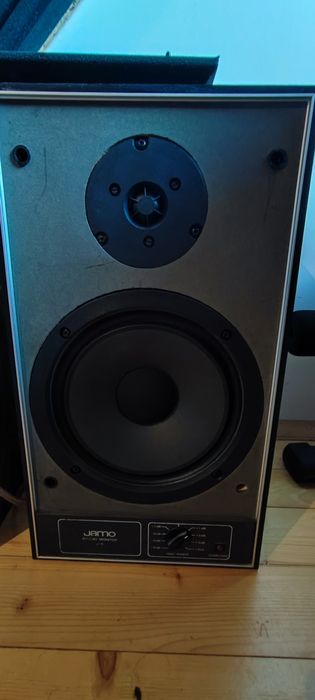 Jamo J-71 Studio Monitor & Jamo J-101 Studio Monitor
