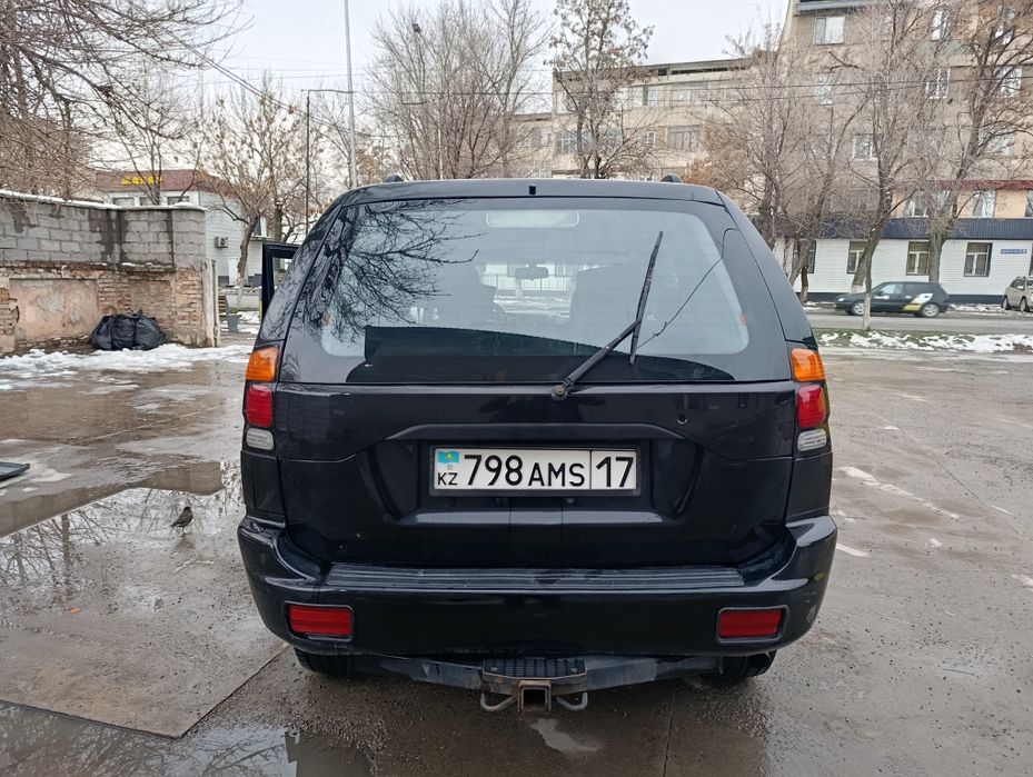 Машина митсубиси