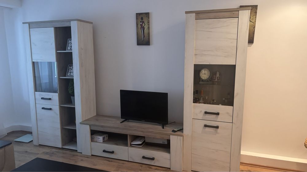 Vand mobila de sufragerie