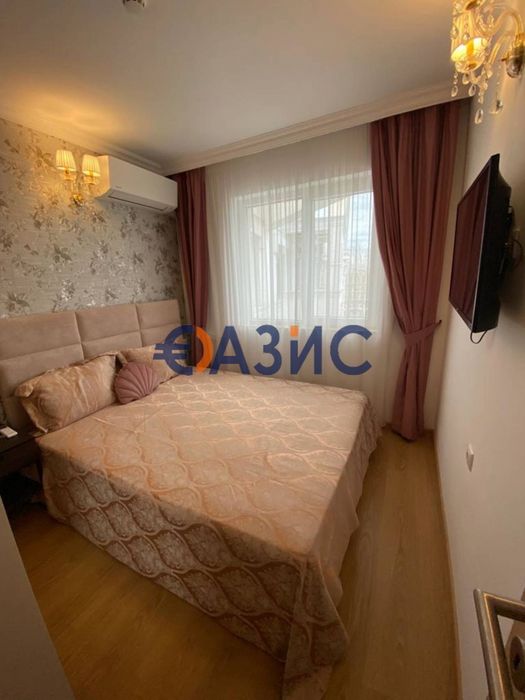 Продава се Тристаен апартамент в к.к. Слънчев бряг - 65 кв.м за 2107 €/кв.м - Снимка #1