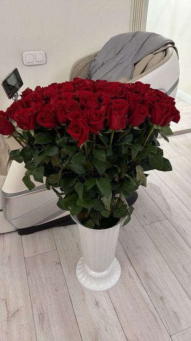 Цветы свежие 101 роза