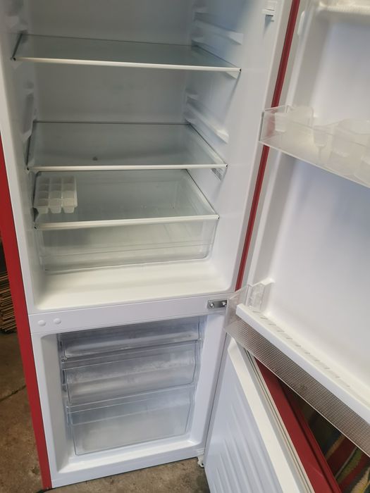 Vând mobila bucătărie+frigider