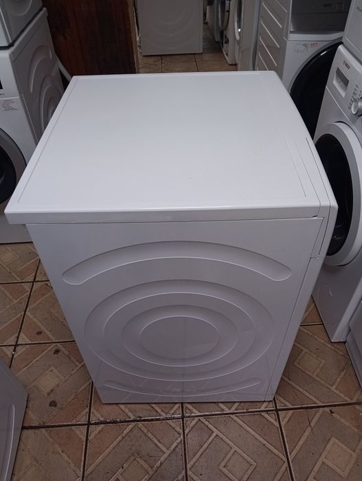 Почти нова сушилня с термопомпа Бош Bosch Exclusive Serie 8 A+++ 8кг !