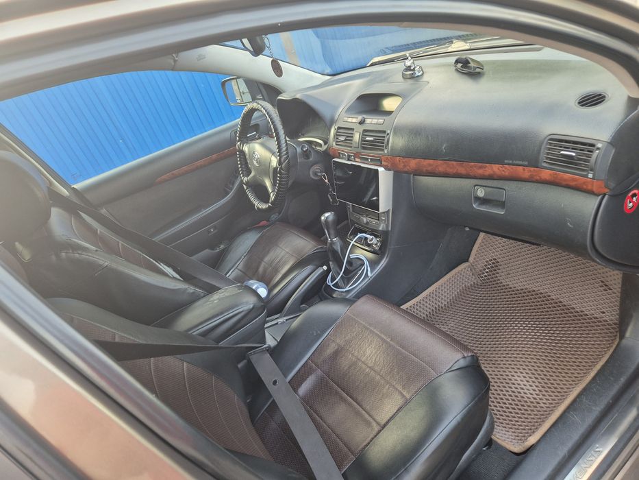 Продам Тойота Авенсис
