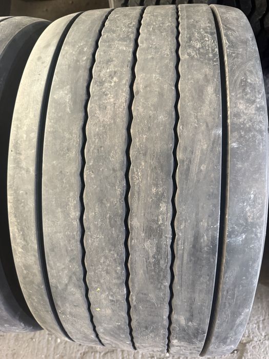 Anvelope camion mega 445/45r19,5 Continental 11mm
