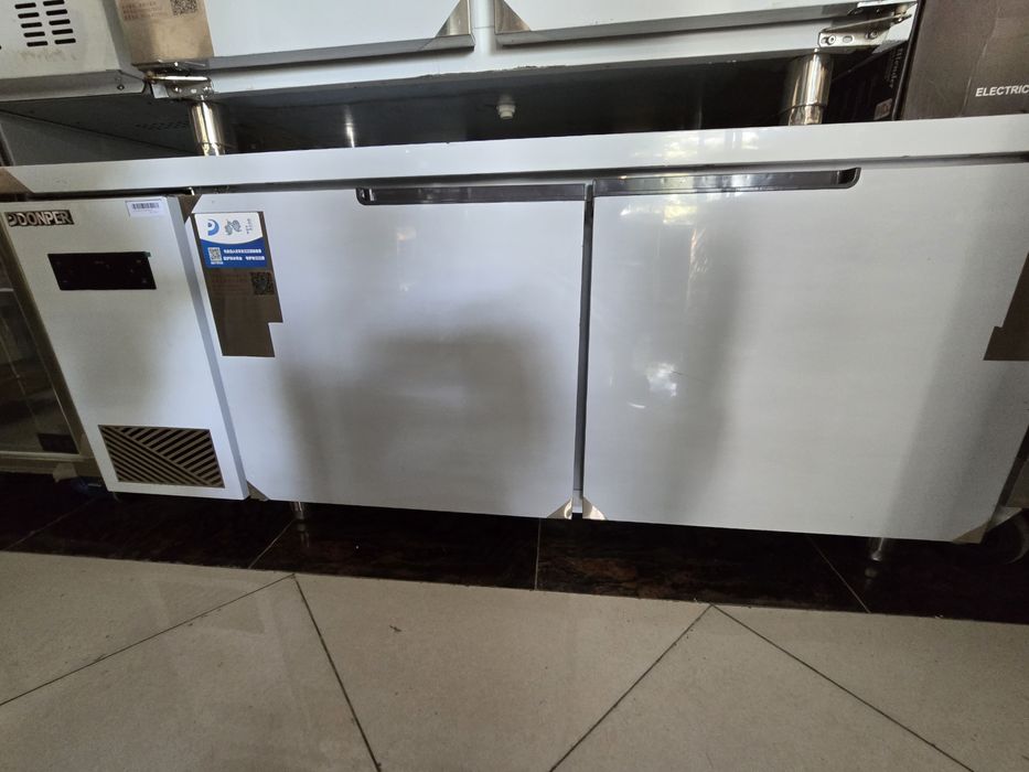 Stol xaladelnik muzlatkich