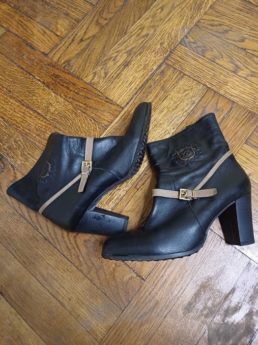 Vand ghete dama marimea 38, piele interior exterior