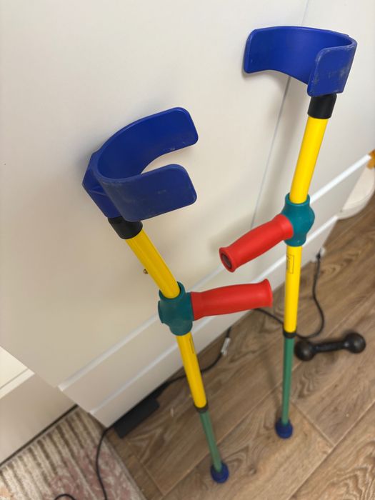 Костыли детские б/у