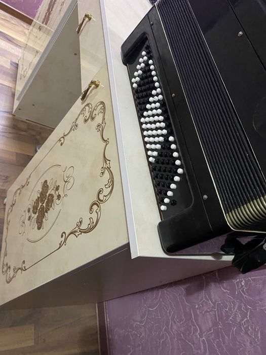 Продам баян тульский