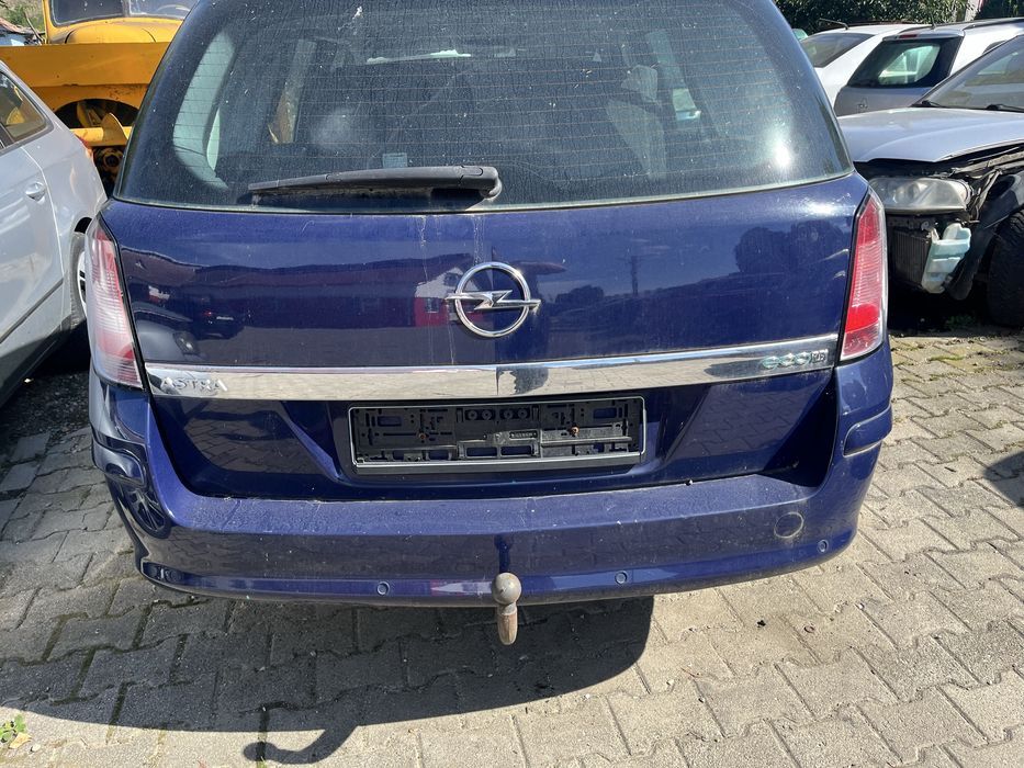 carlig opel astra h combi