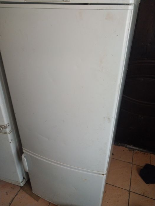 Холодилник сатылады