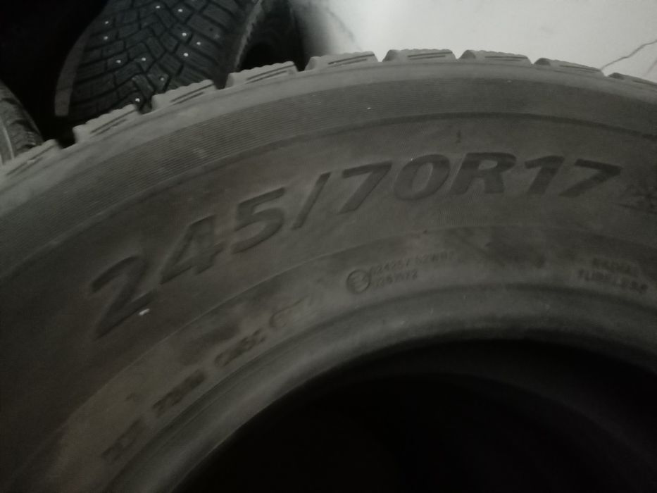 Комплект  шин на 245/70/17