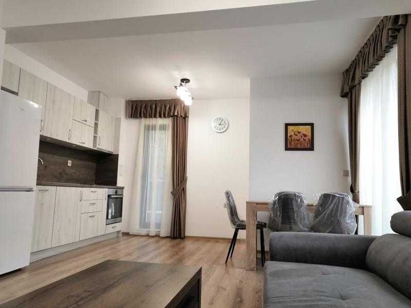 С ключ в офиса!  Тристаен апартамент в центъра на града!