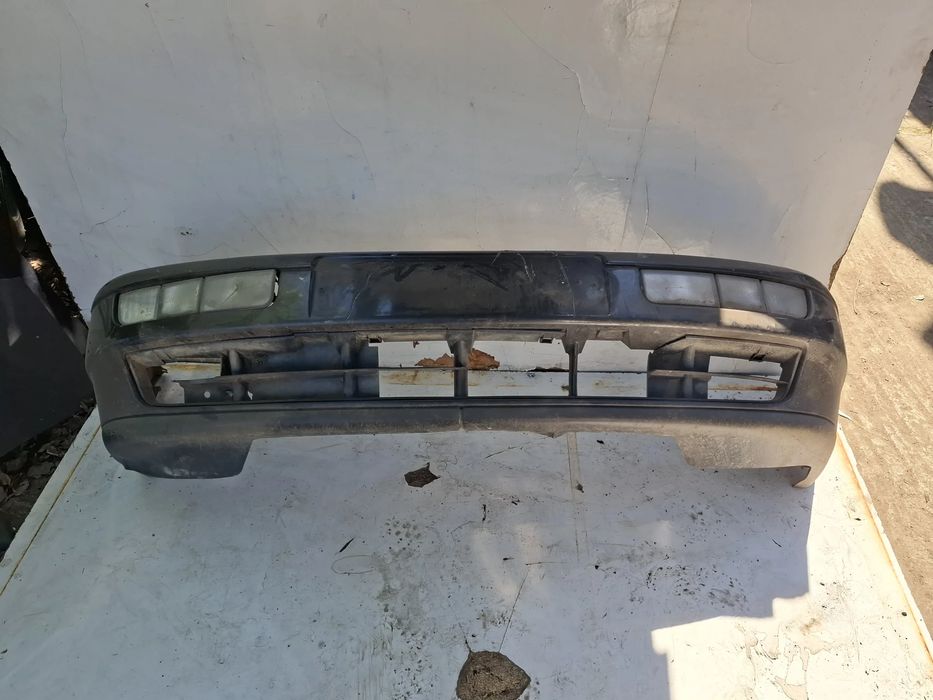 Bara fata - Volkswagen VW Passat 1994 1.8 MT (90 hp)