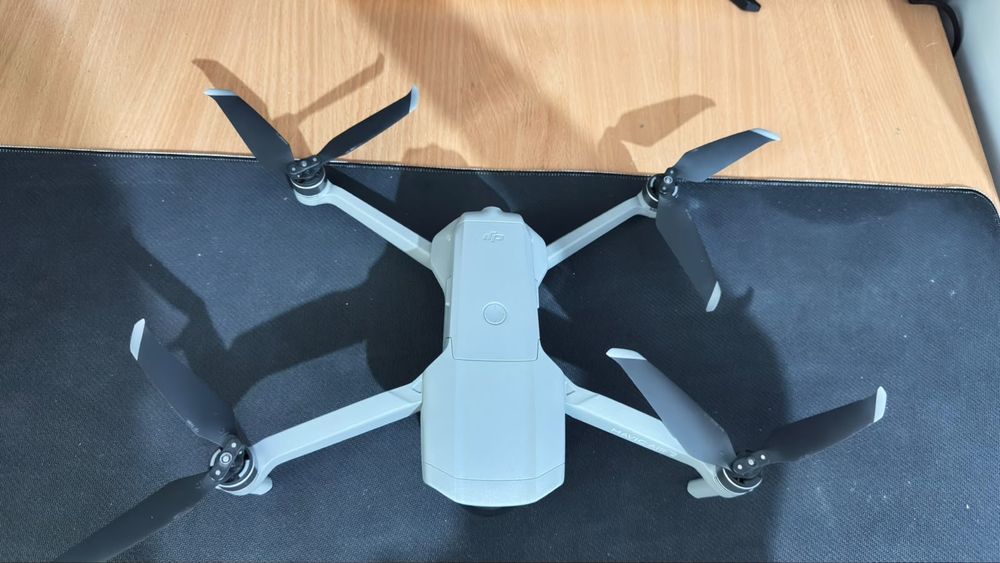 Продам Дрон DJI Mavic Air 2 серебристый