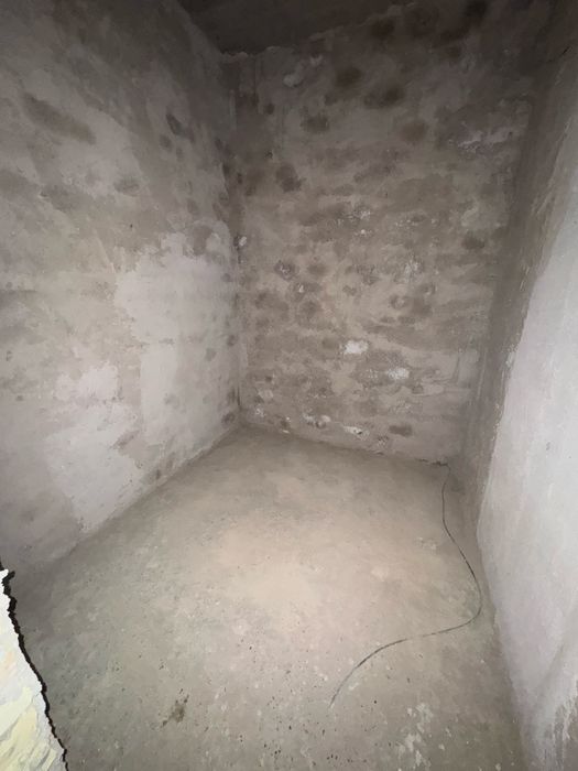 2 xonalik 1-qavat karobka sotiladi