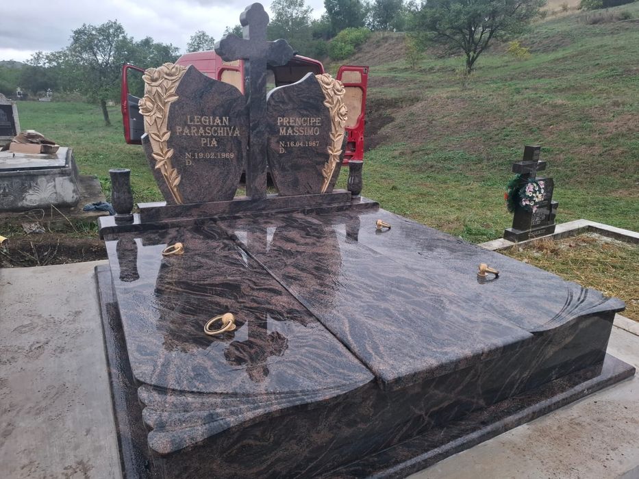 Granit Ioan SRL  monumente funerare