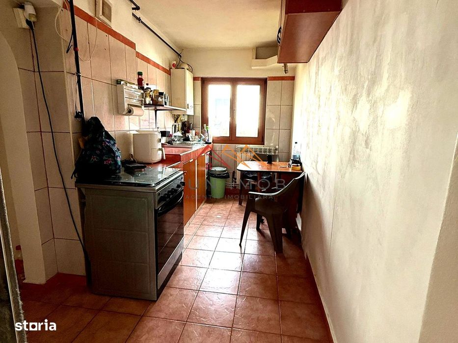 Casă P+1E cu teren generos de 697 mp, zona foarte buna Campina, PH