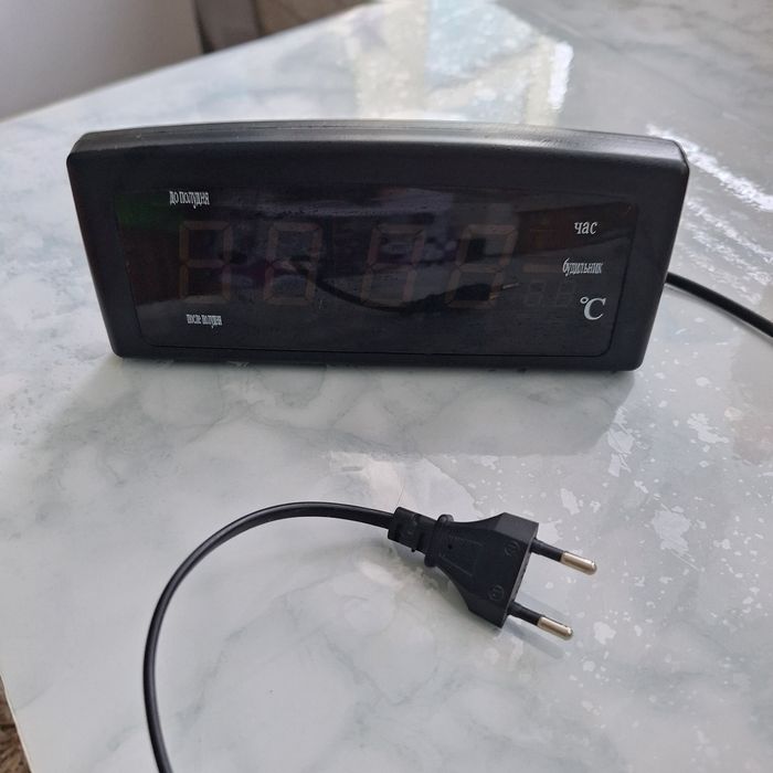 Електронен часовник